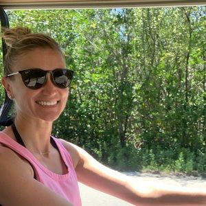 Meet your Posher, Jennifer